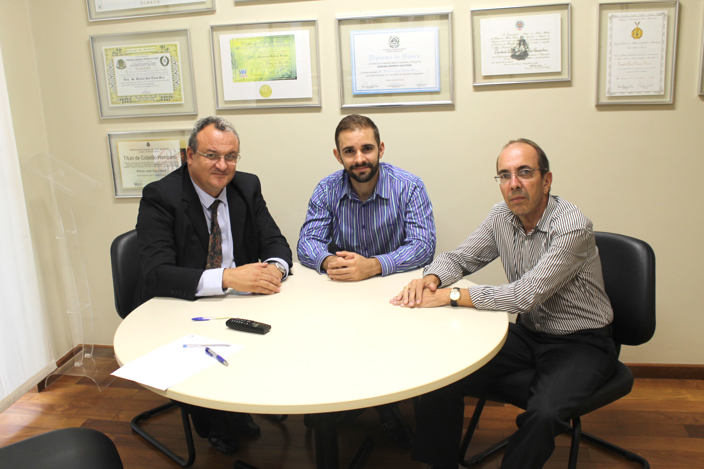 07.02.17 - Prefeito de Alto Jequitib&aacute; solicita ajuda de Braulio Braz para melhorias no munic&iacute;pio.JPG (706 KB)