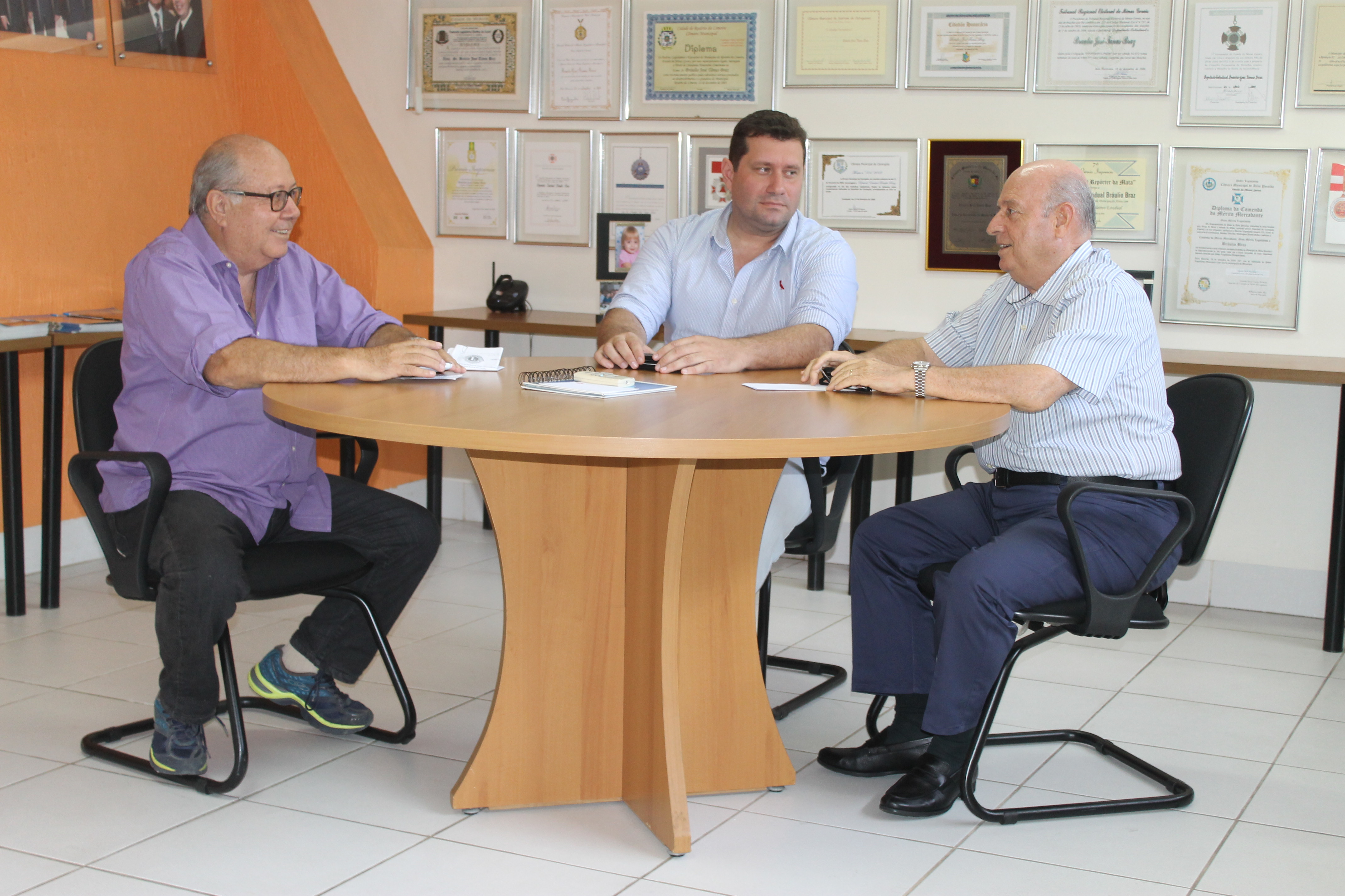 08.02.17 - Braulio Braz se re&uacute;ne com vereador de Al&eacute;m Para&iacute;ba.JPG (1.80 MB)