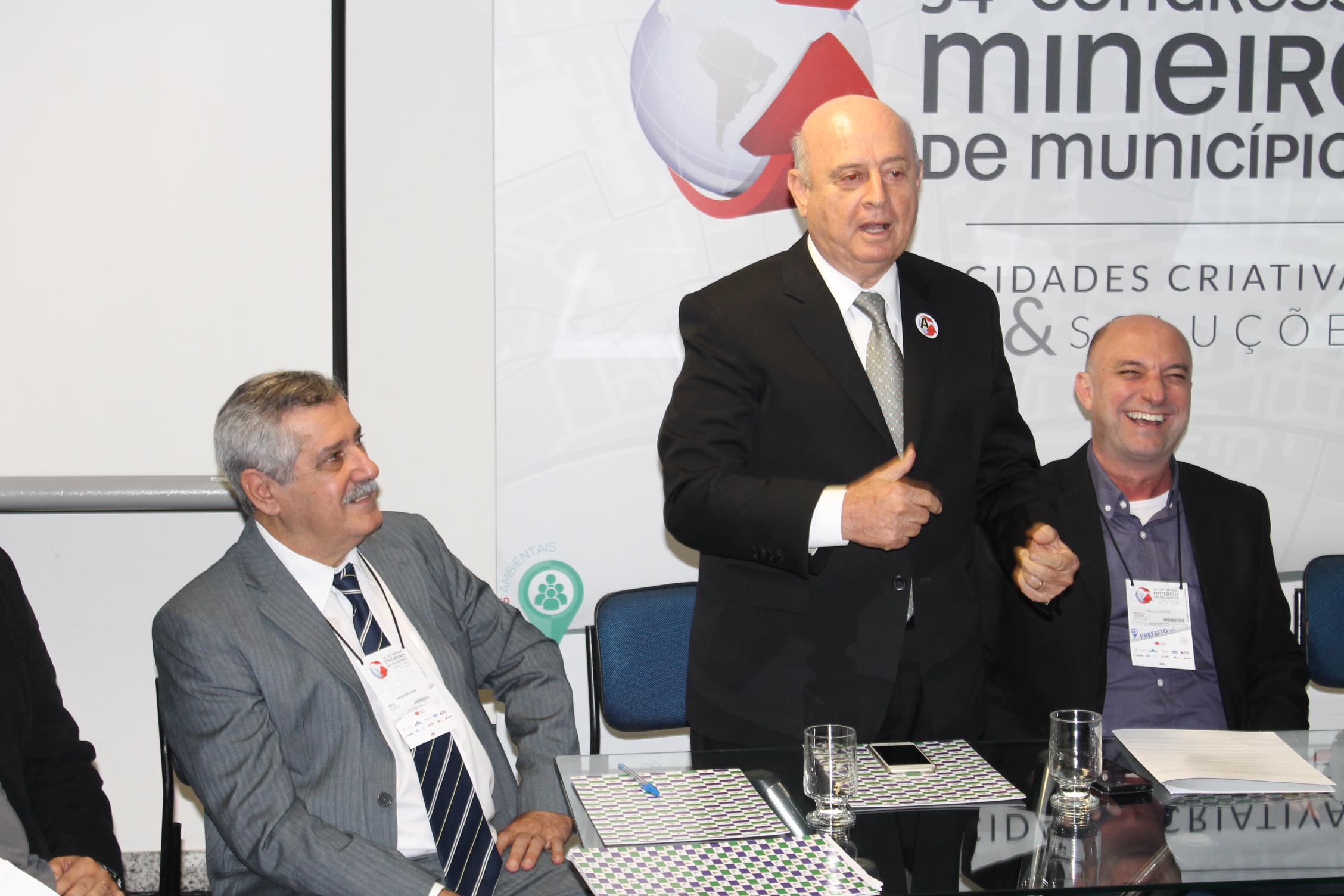 09.05.17 -  Braulio Braz participa de reuni&atilde;o da AMPAR e CIMPAR.JPG (1.22 MB)