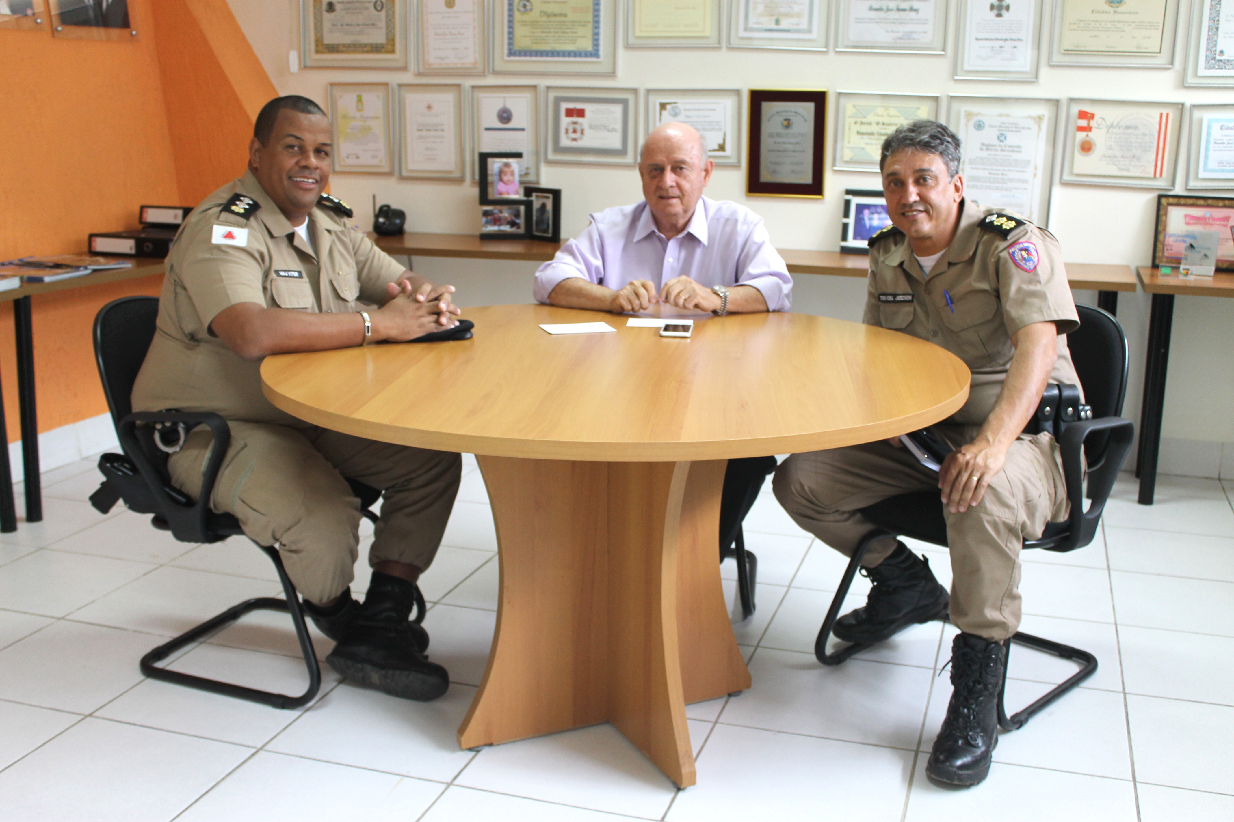 20.03.17 - Braulio Braz se re&uacute;ne com comandante do 47&ordm; Batalh&atilde;o da Pol&iacute;cia Militar de Muria&eacute;.JPG (1.85 MB)