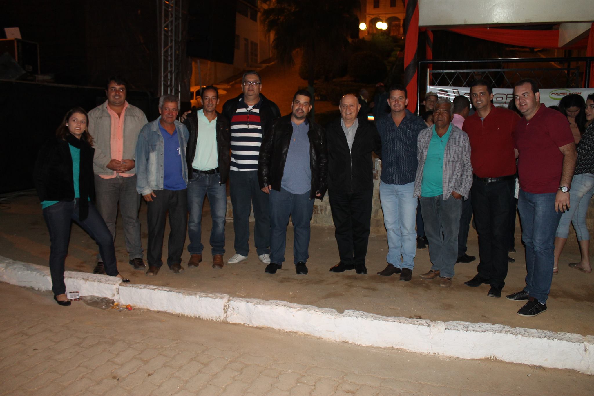 20427228_1380805868663292_37734672_o.jpg (244 KB)