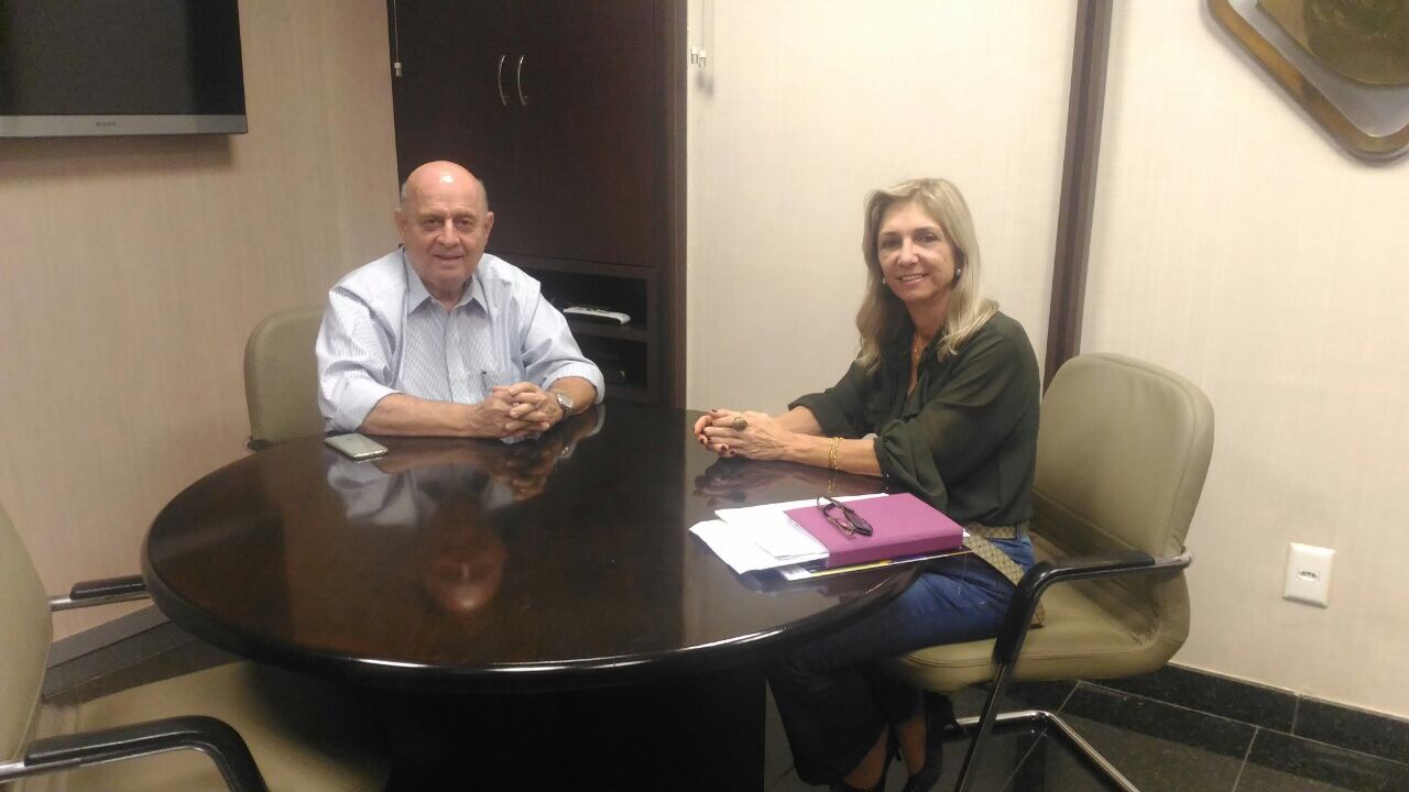 26.05.17 - Braulio Braz recebe vereadora de Muria&eacute;.JPG (121 KB)