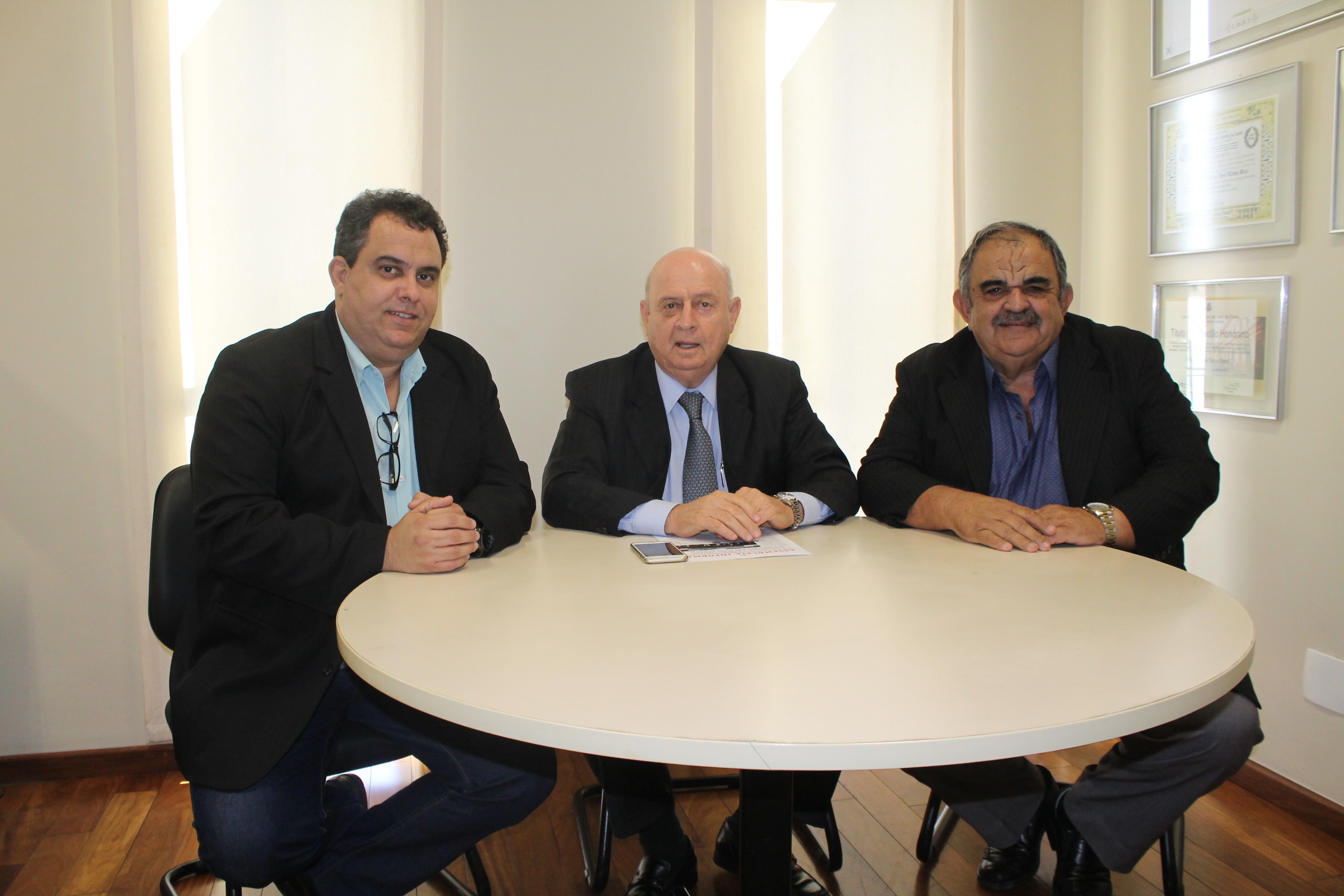 30.05.17 - Braulio Braz recebe prefeito e vereador de Matias Barbosa.JPG (1.05 MB)