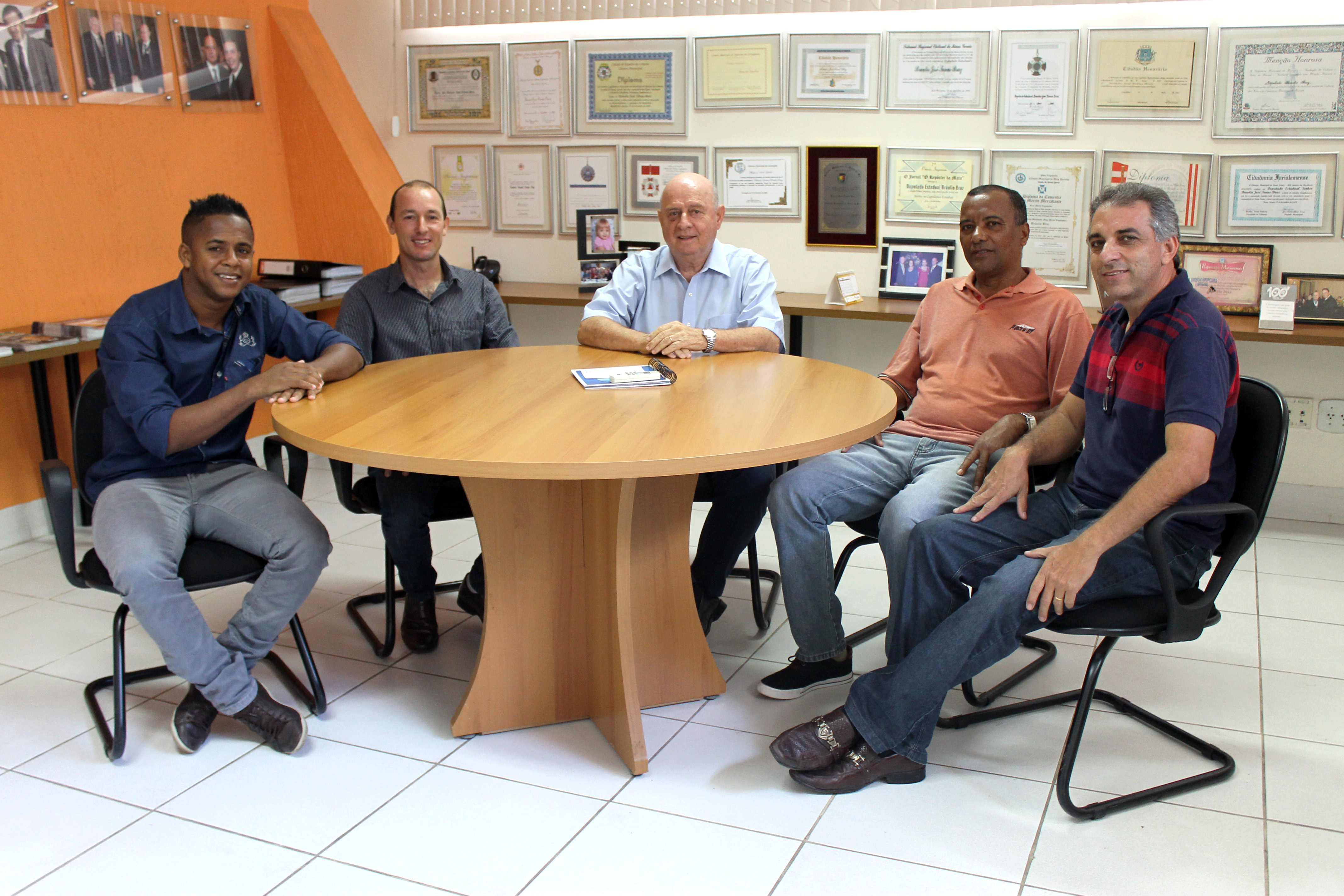 31.03.17 - Vereadores de Pirapetinga participam de encontro com Braulio Braz.JPG (2.32 MB)