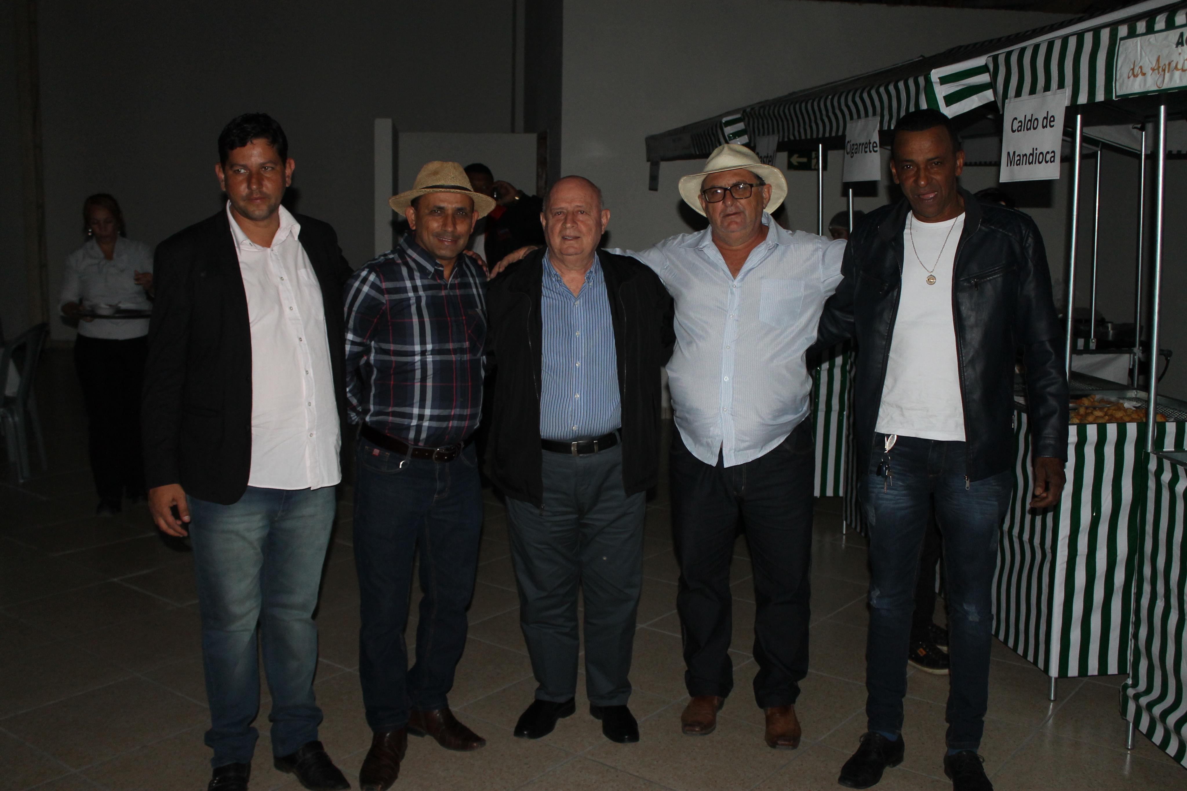 39056468_2389096441317318_465404335526772736_n.jpg (660 KB)