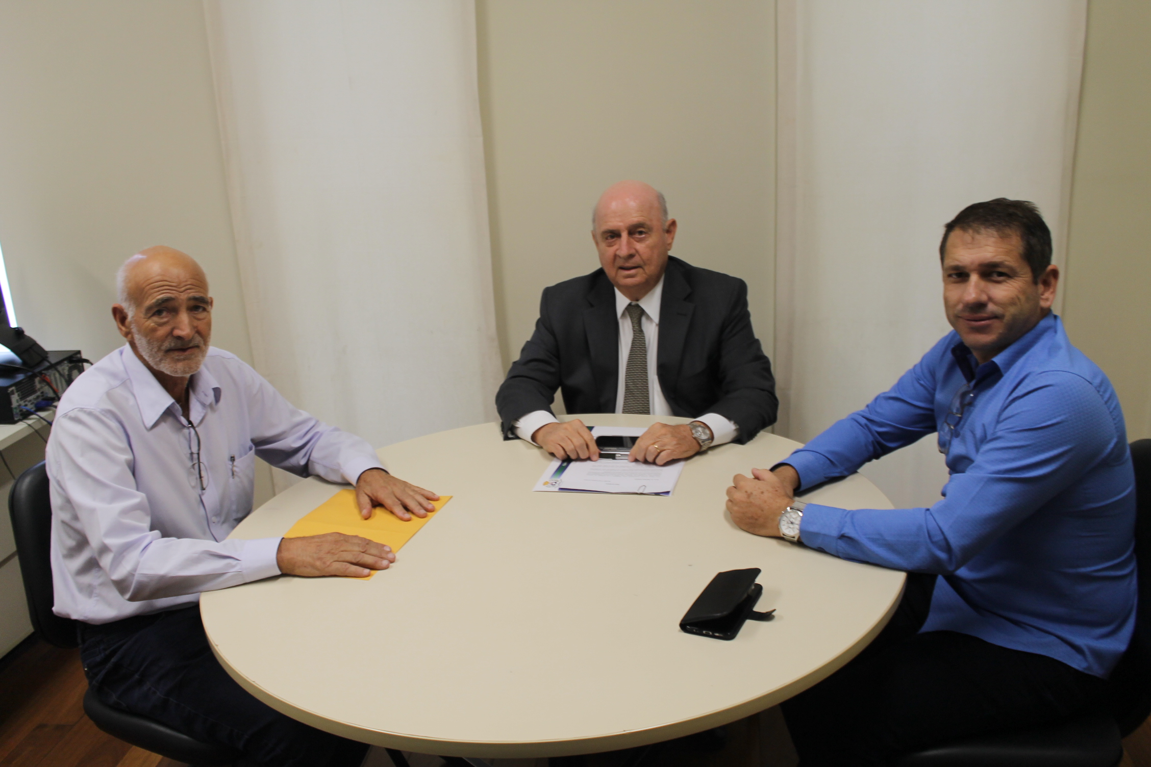 Braulio Braz se re&uacute;ne com prefeito e vice de S&atilde;o Jos&eacute; do Alegre