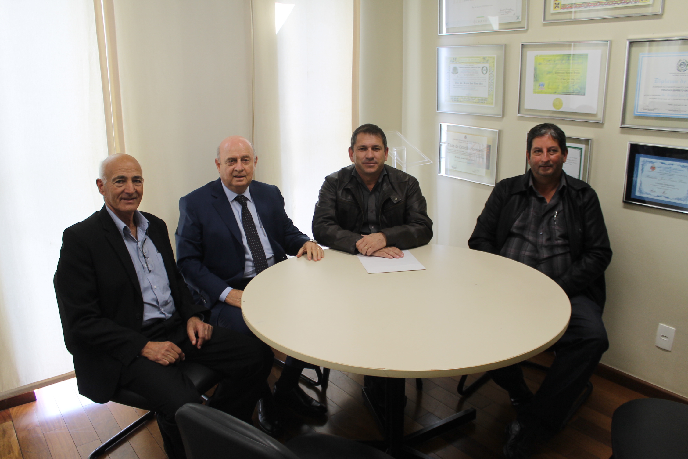 IMG_8935.JPG (981 KB)