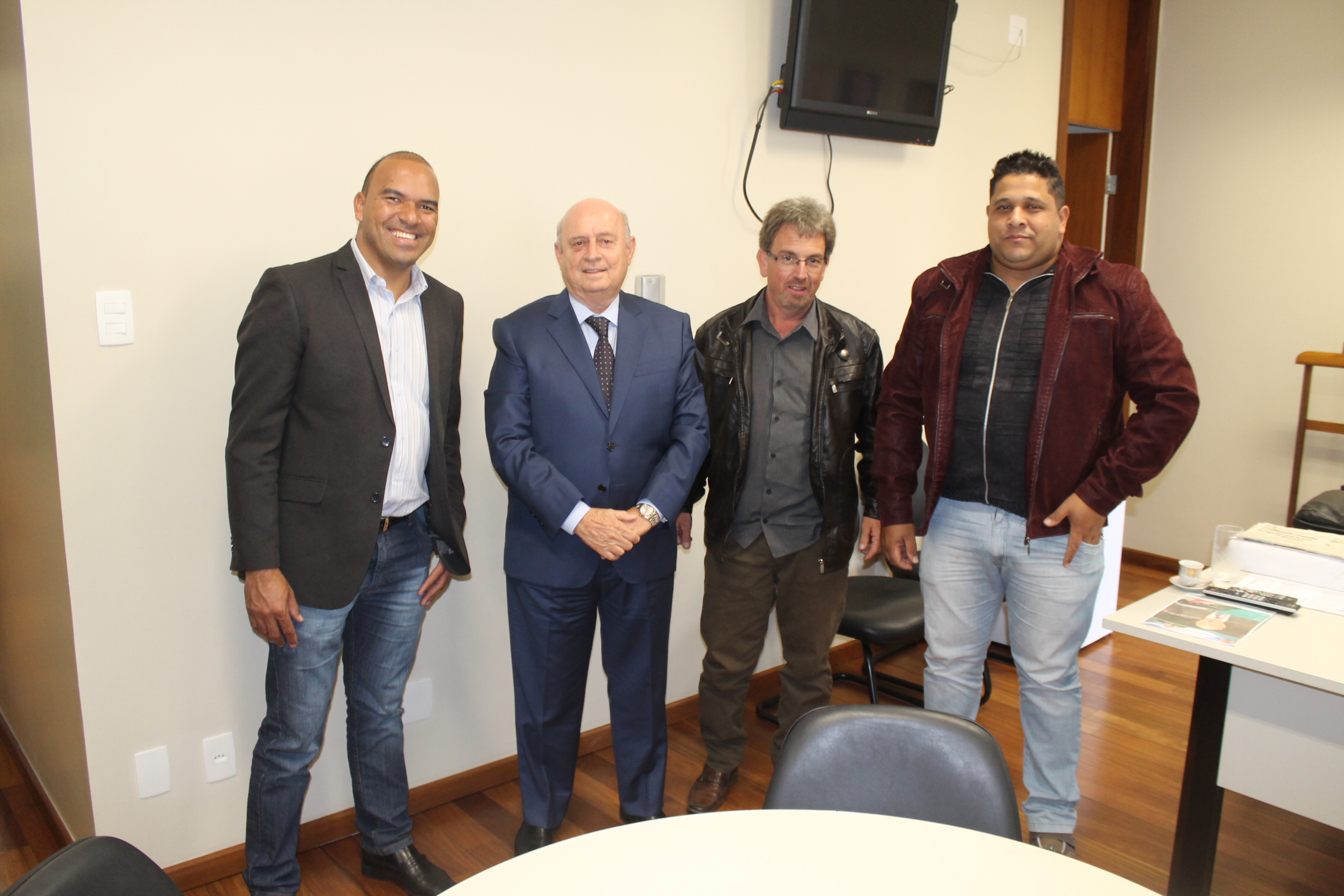 IMG_8943.JPG (1.12 MB)