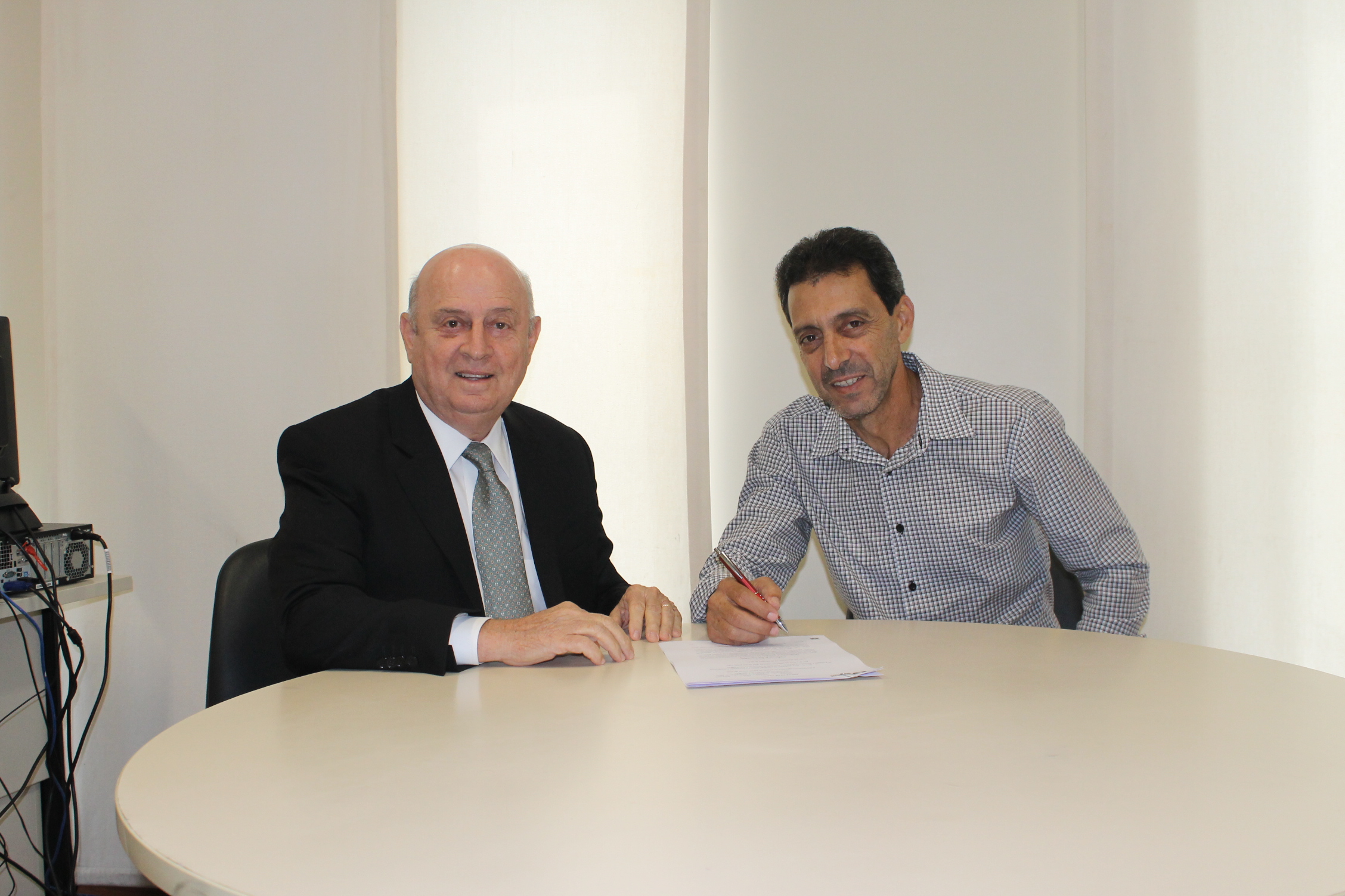 IMG_9839.JPG (1.08 MB)