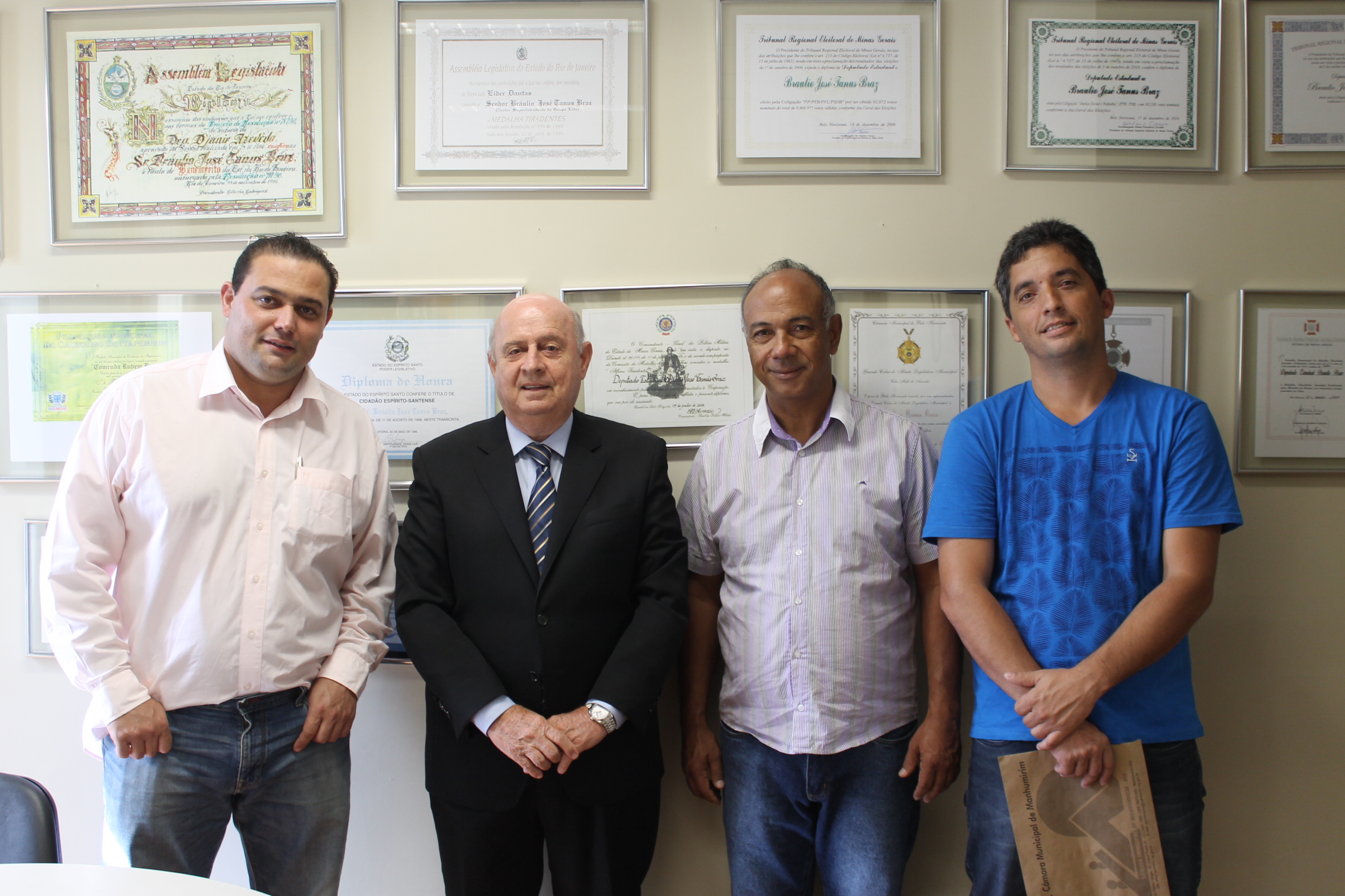 MANHUMIRIM.JPG (1.31 MB)