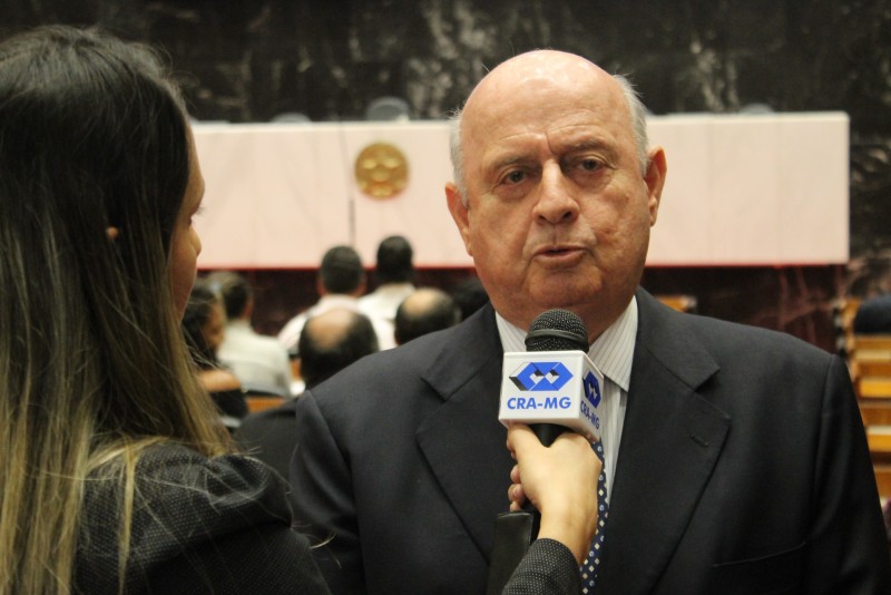Braulio Braz participa da comemoração dos 52 anos da regulamentação da profissão de administração